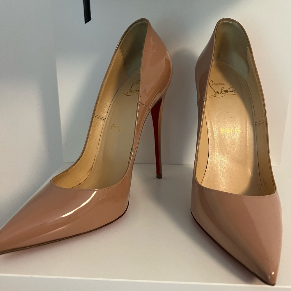 Selling my authentic Christian Louboutin 120 Patent Leather Pumps